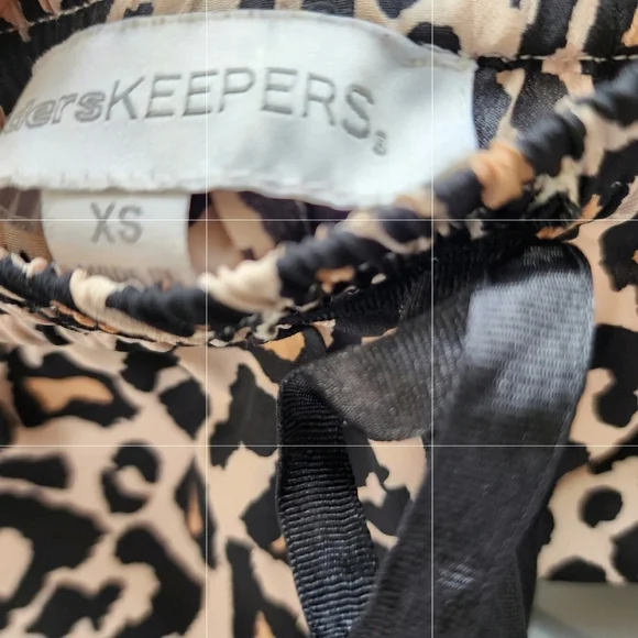 FINDERS KEEPERS shorts leopard animal print size 6/8 - Picture 4 of 6